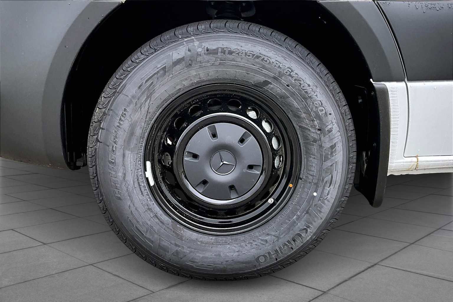 New 2025 Mercedes-Benz Sprinter 2500 image 16