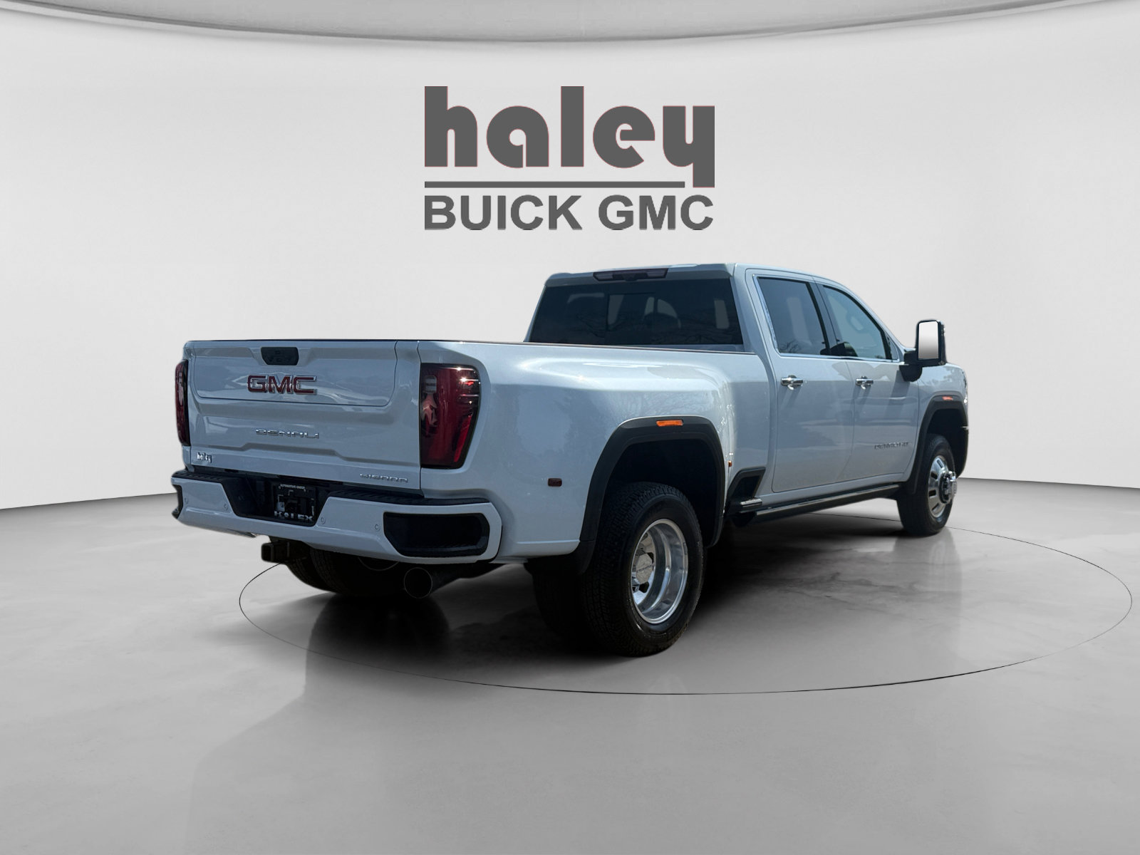 New 2026 GMC Sierra 3500 Denali w/ Technology Package image 5