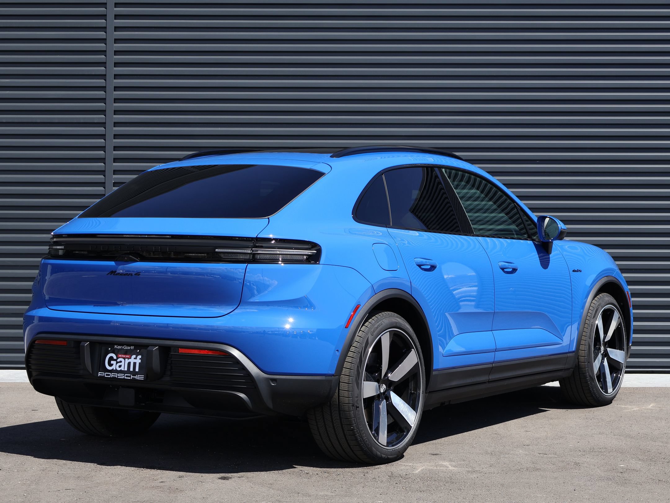 New 2026 Porsche Macan 4 Electric AWD/4WD image 9