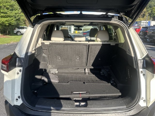 Used 2023 Nissan Rogue SL AWD/4WD image 24