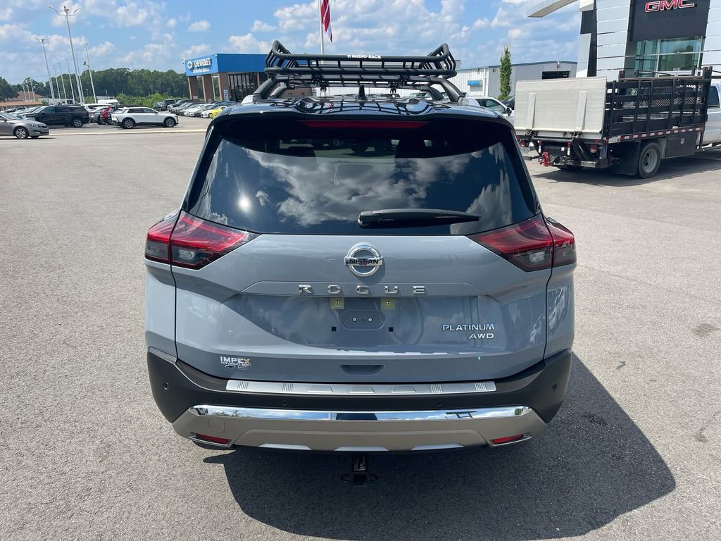Used 2021 Nissan Rogue Platinum image 4
