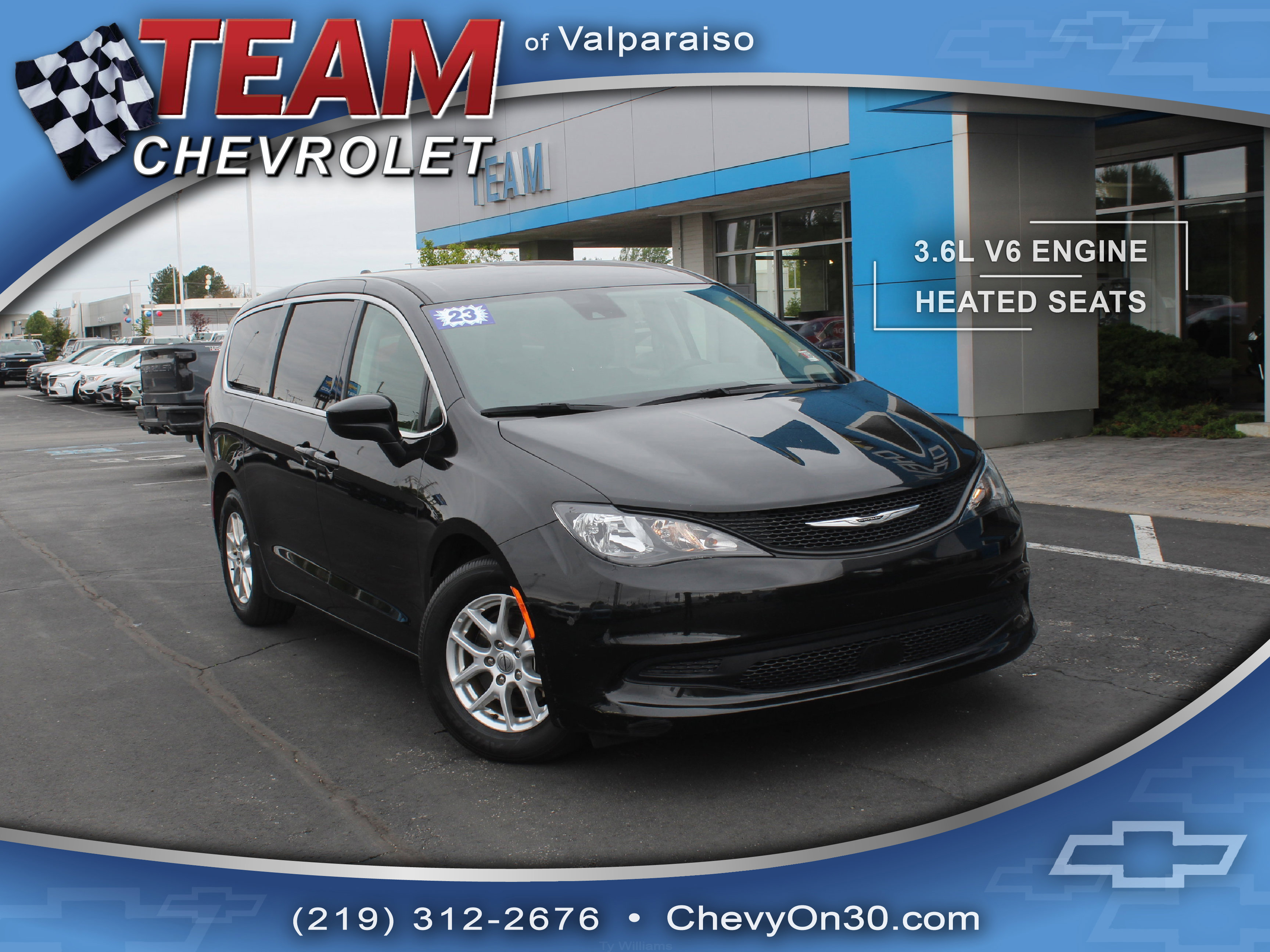 Used 2023 Chrysler Voyager LX FWD image 1