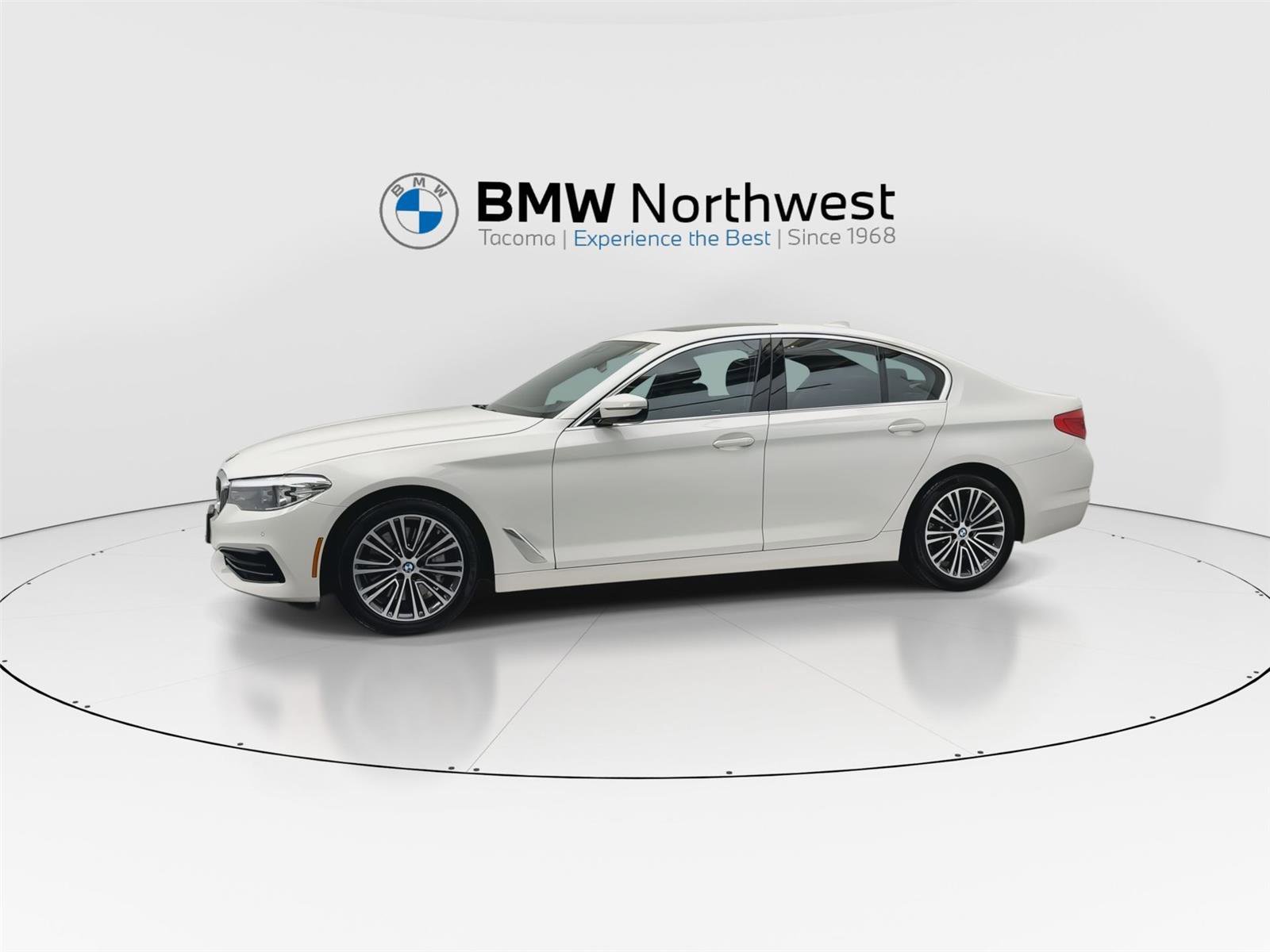 Used 2019 BMW 530i xDrive w/ Convenience Package AWD/4WD image 10