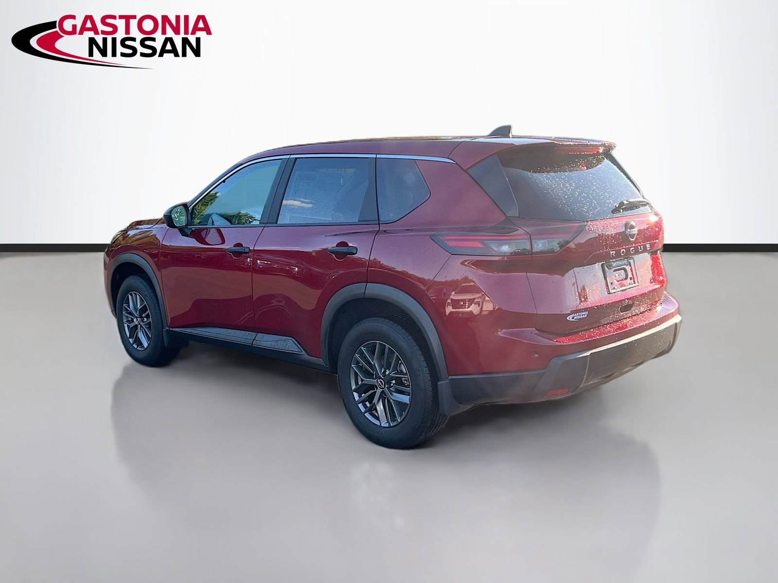 Used 2025 Nissan Rogue S image 6