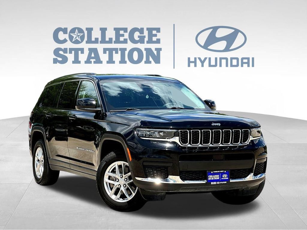 Used 2023 Jeep Grand Cherokee L Laredo w/ Luxury Tech Group I AWD/4WD image 3