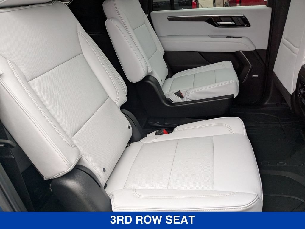 New 2026 Chevrolet Suburban Premier w/ Sun And Tow Package AWD/4WD image 38