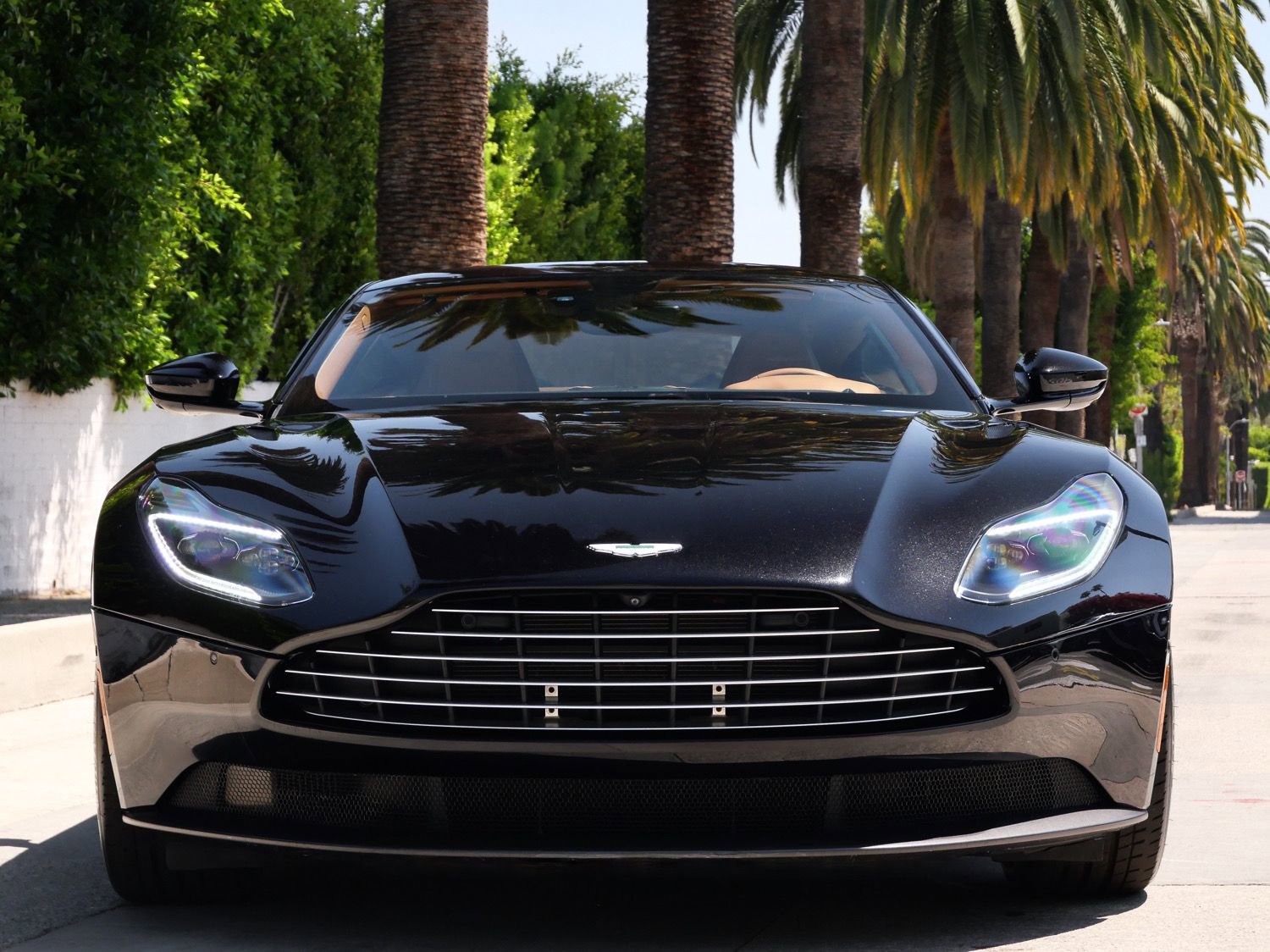 Used 2020 Aston Martin DB11 Coupe image 7