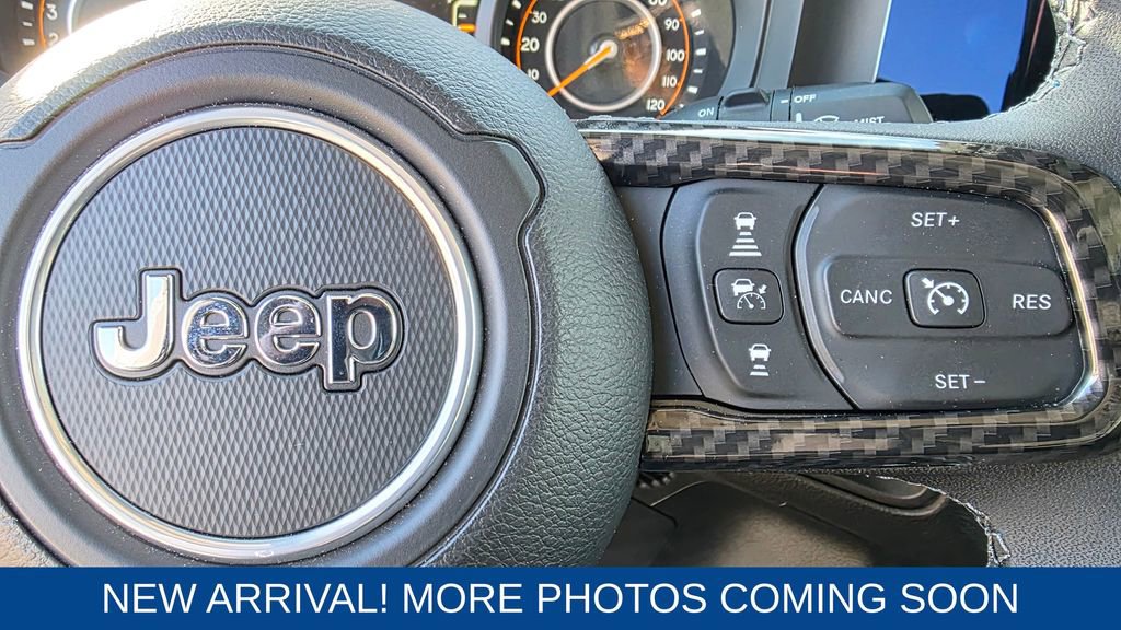 Used 2025 Jeep Wrangler Willys image 15