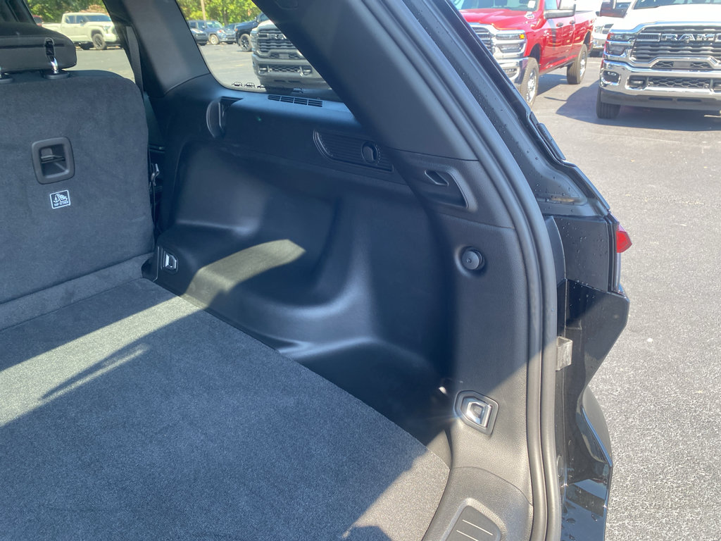New 2027 Jeep Grand Cherokee Laredo X AWD/4WD image 11