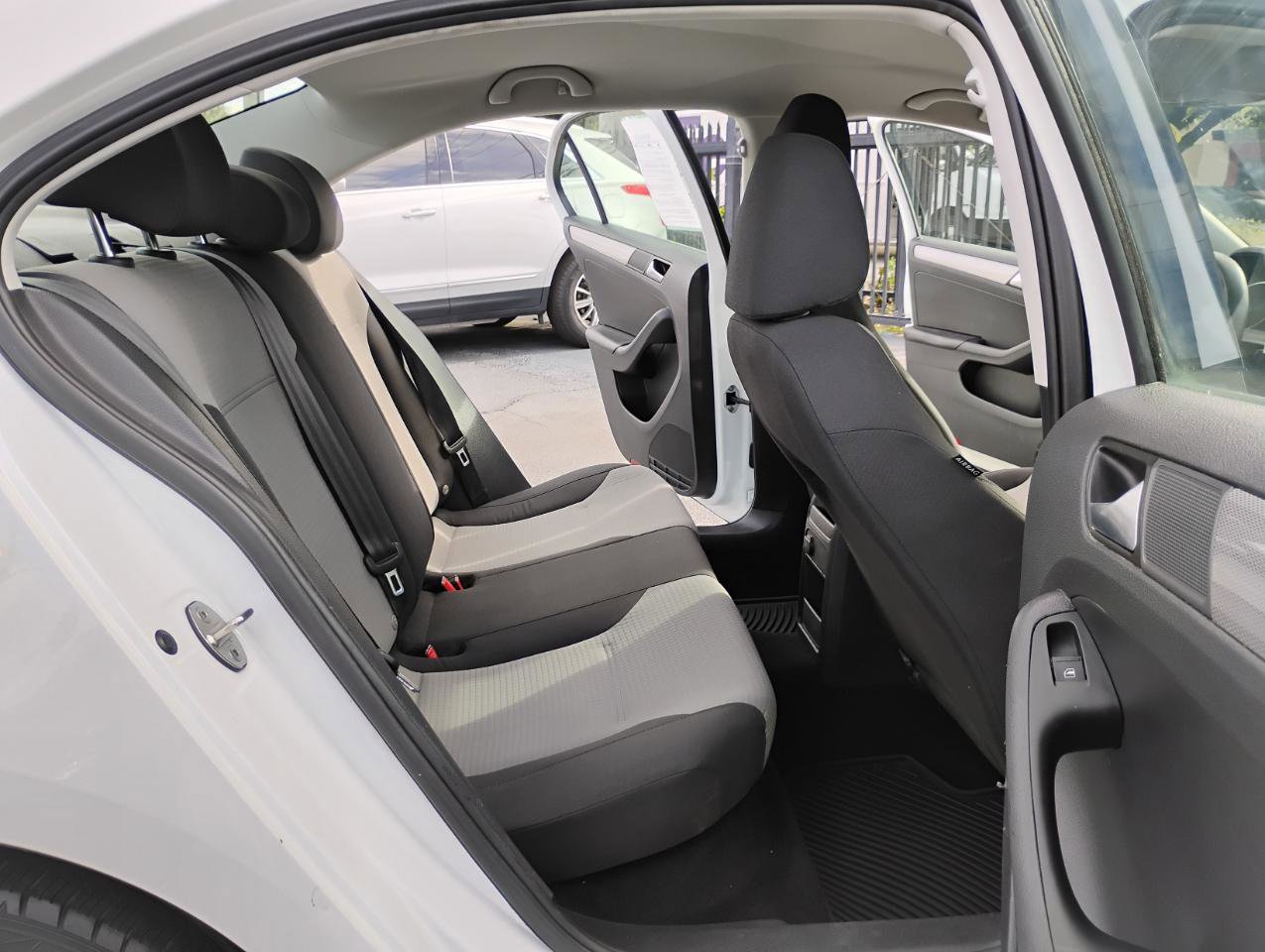 Used 2017 Volkswagen Jetta S FWD image 24