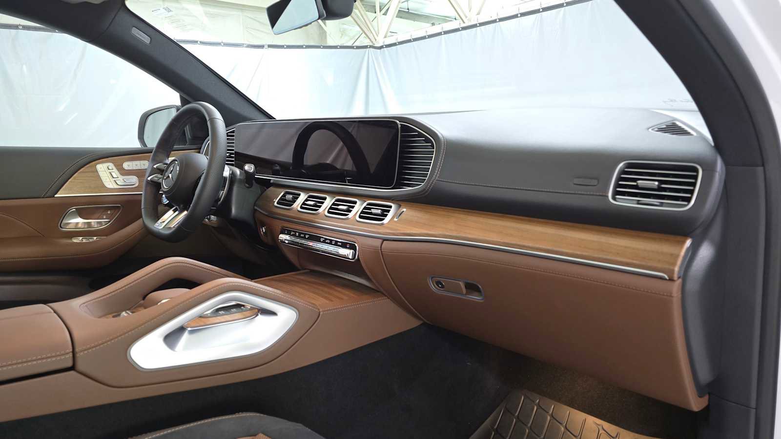 Used 2025 Mercedes-Benz GLE 53 AMG 4MATIC Coupe image 12