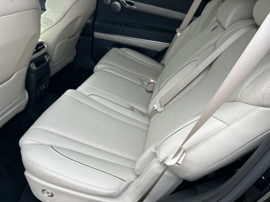 Used 2025 Genesis GV80 3.5T Advanced image 22
