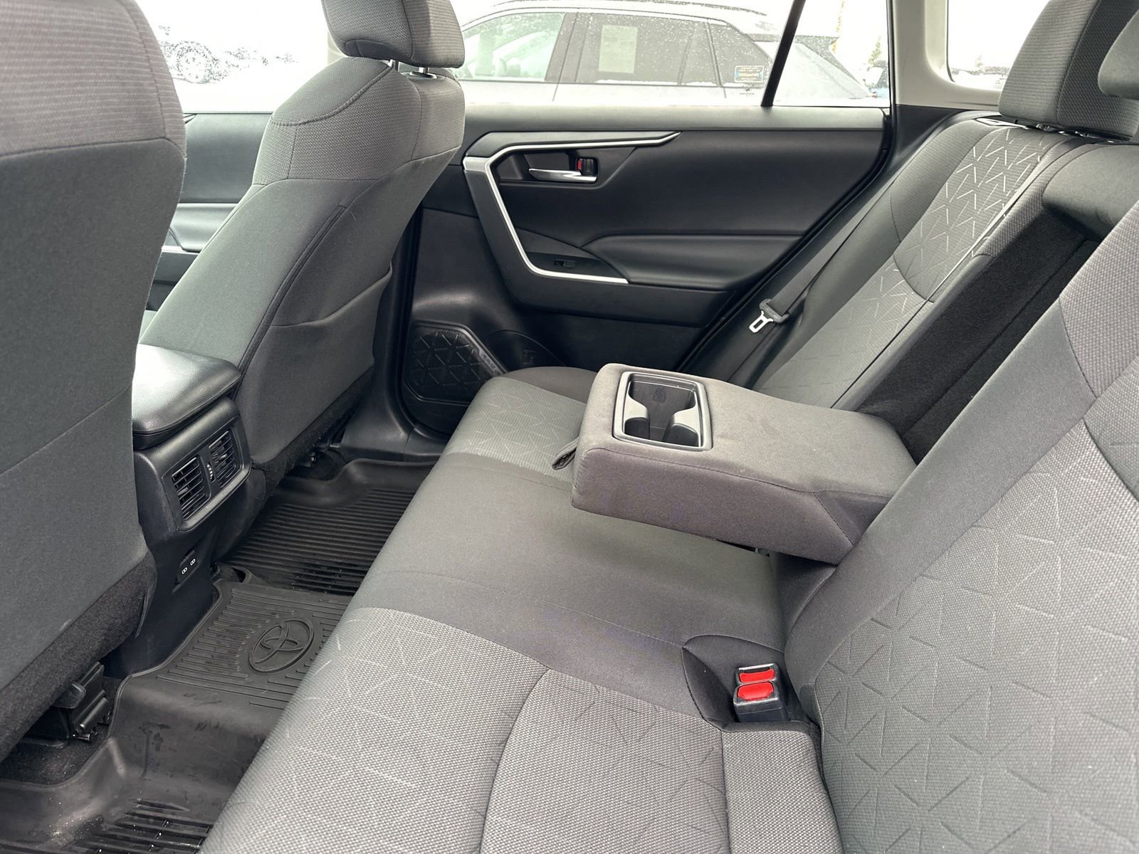 Used 2024 Toyota RAV4 XLE w/ Convenience Package AWD/4WD image 11