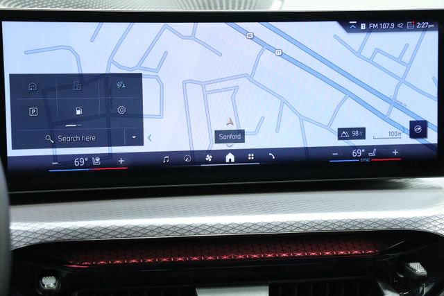 Used 2025 BMW 330i Sedan w/ M Sport Package image 17