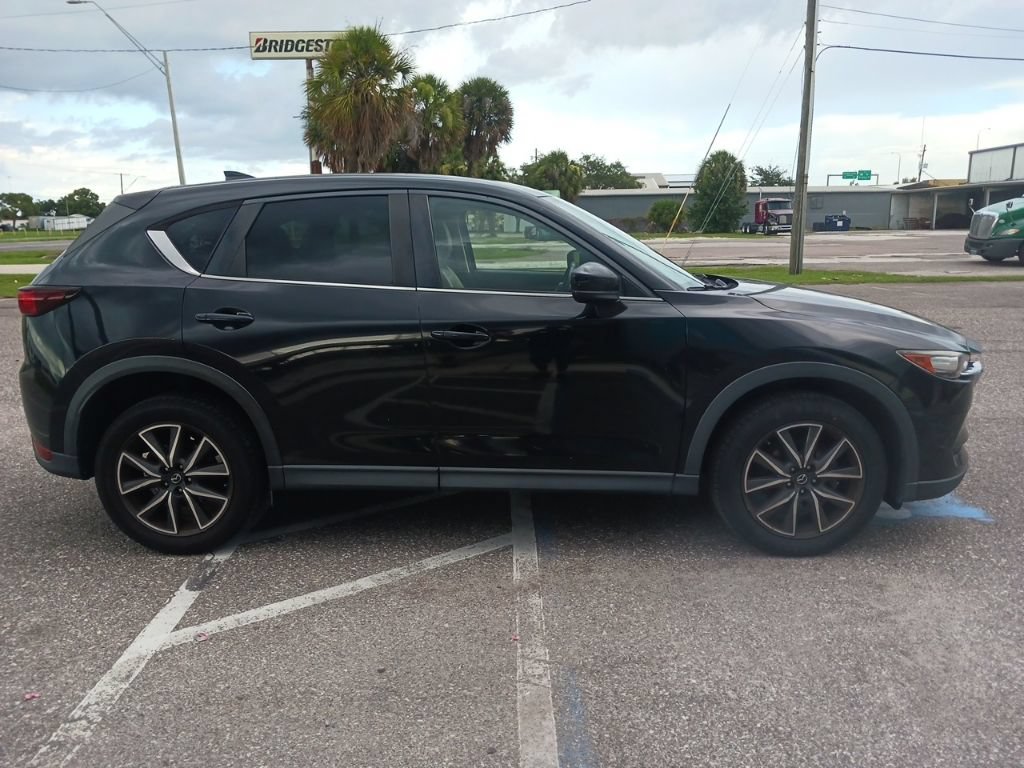 Used 2018 MAZDA CX-5 Touring FWD image 2