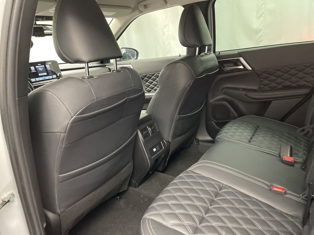 Used 2022 Mitsubishi Outlander SEL image 23