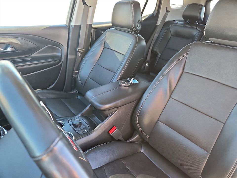 Used 2023 GMC Terrain SLT image 29