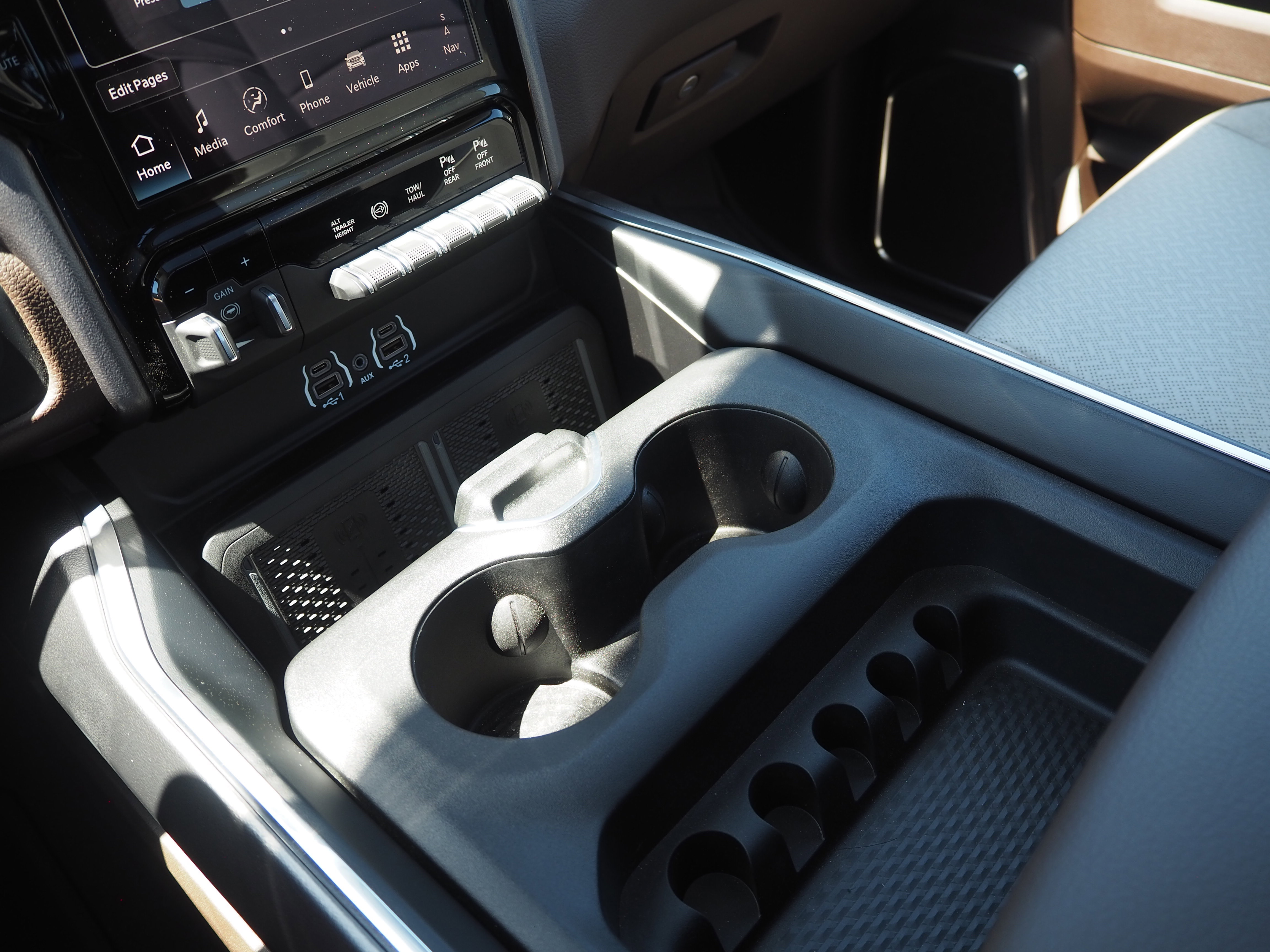 New 2025 RAM 3500 Laramie image 31