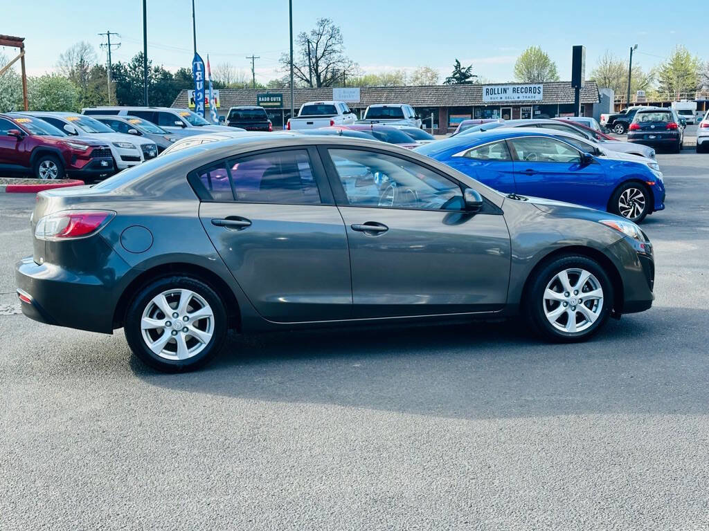 Used 2010 MAZDA MAZDA3 i Touring FWD image 9