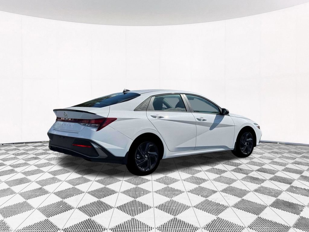 New 2026 Hyundai Elantra Sport FWD image 13