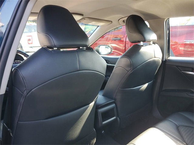 Used 2018 Toyota Camry SE image 15