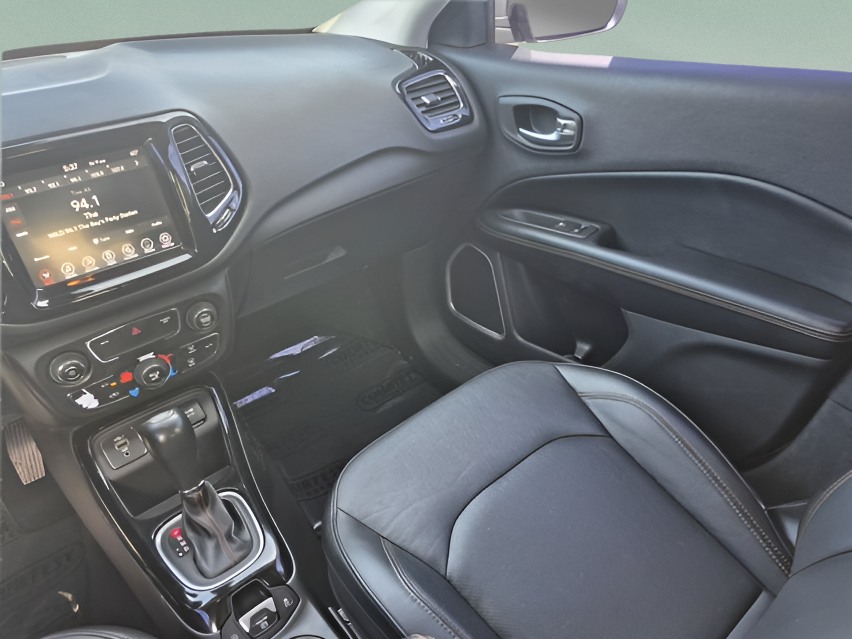 Used 2020 Jeep Compass Limited FWD image 14