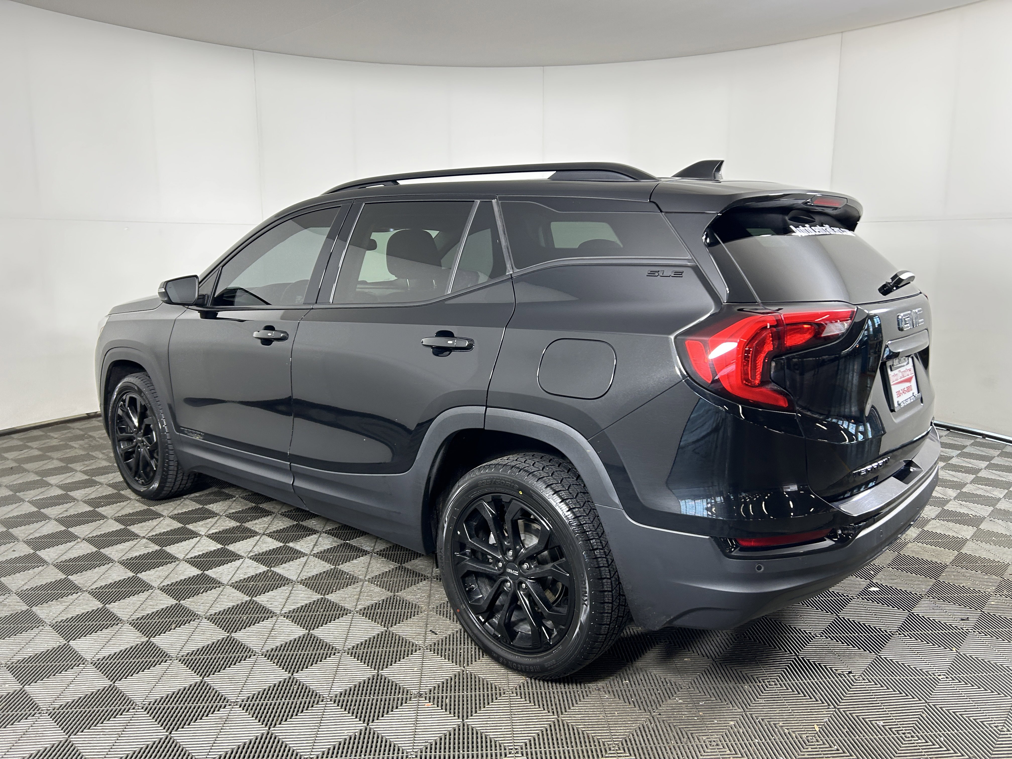 Used 2021 GMC Terrain SLE w/ Driver Convenience Package AWD/4WD image 6