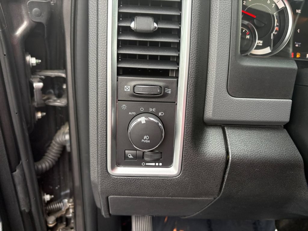 Used 2017 RAM 1500 Big Horn AWD/4WD image 16