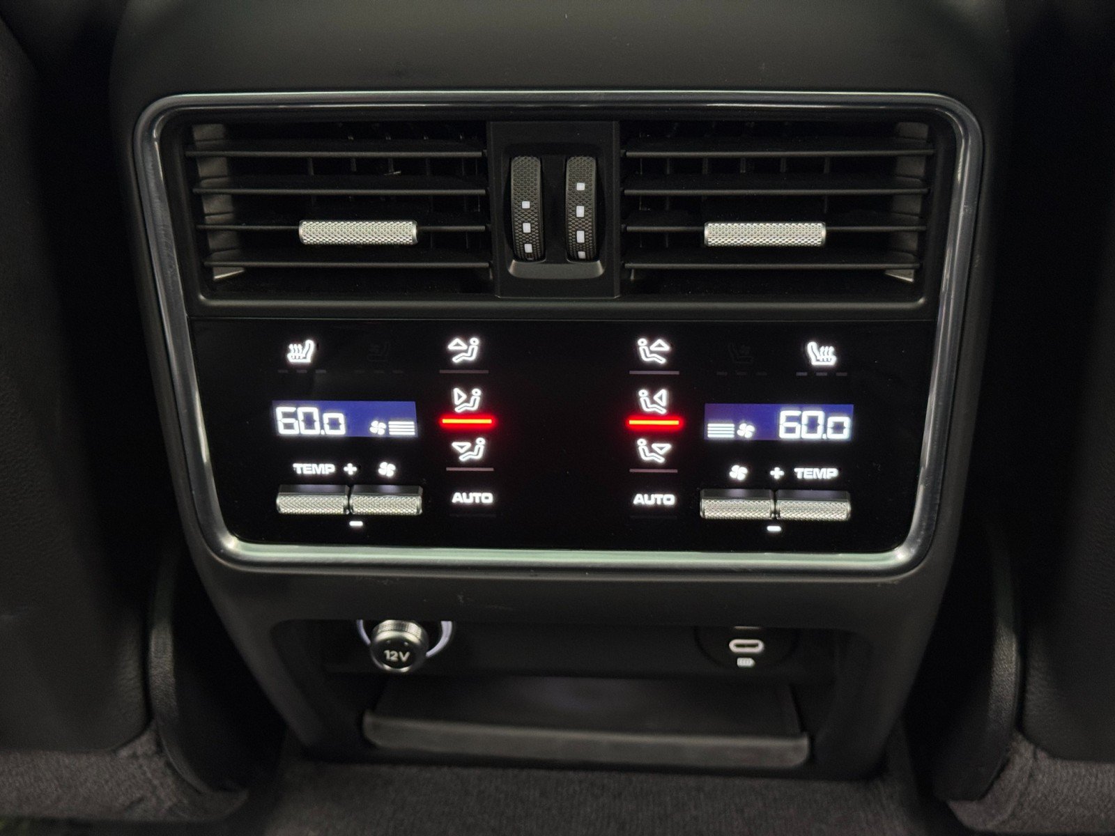 Used 2021 Porsche Cayenne Turbo S AWD/4WD image 37