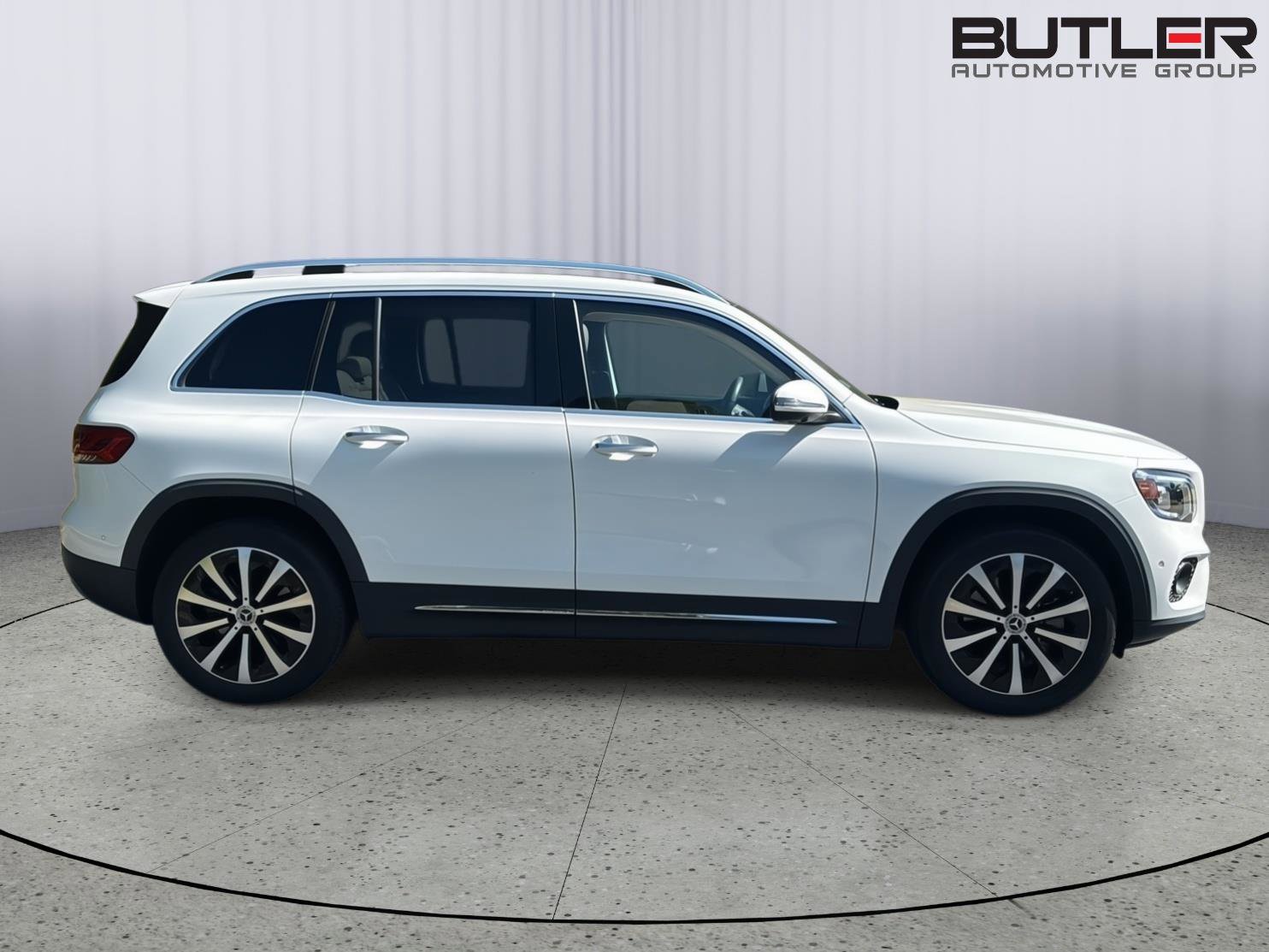 Used 2023 Mercedes-Benz GLB 250 image 4