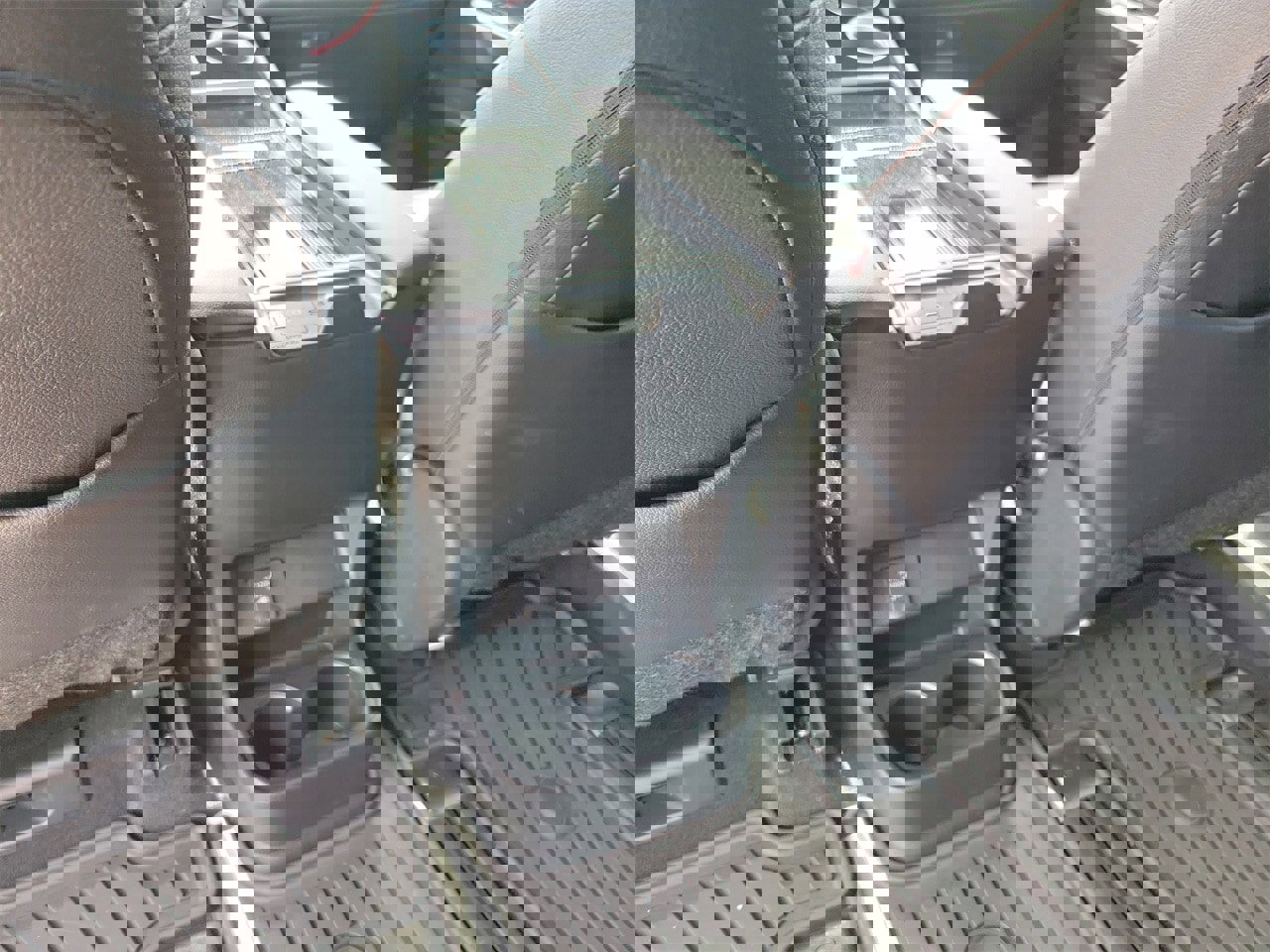 Used 2025 Toyota Sienna XSE w/ XSE Plus Package image 12