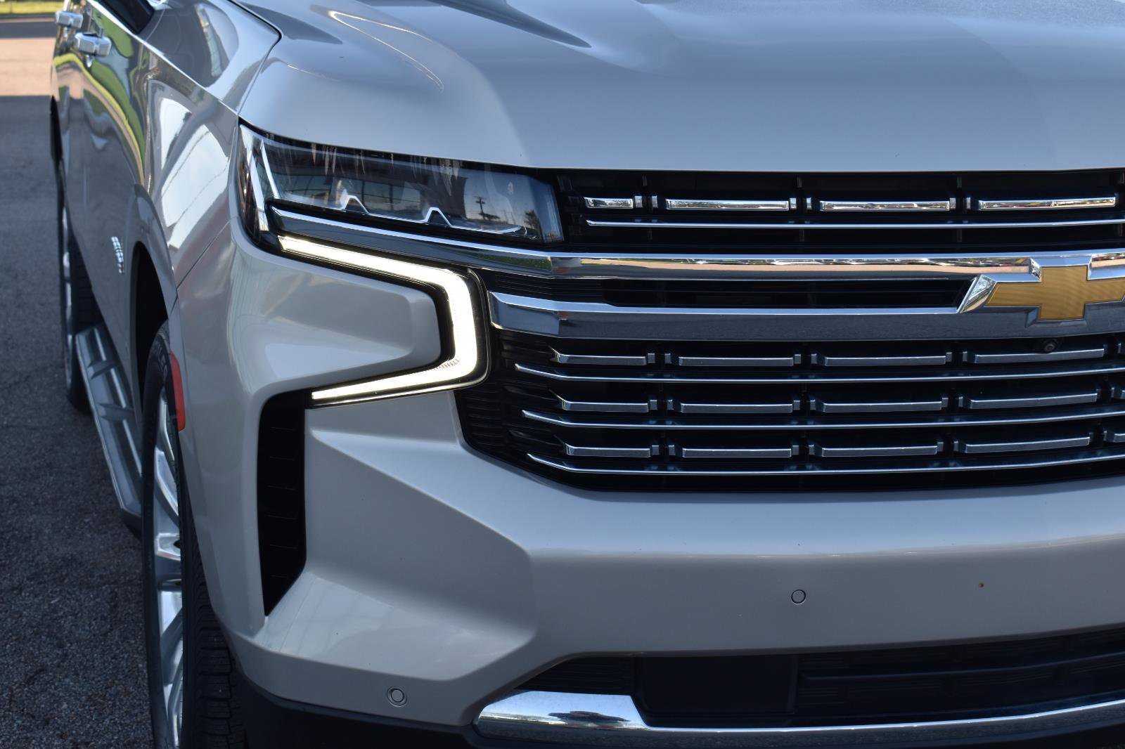 Used 2021 Chevrolet Tahoe Premier w/ Premium Package RWD image 18
