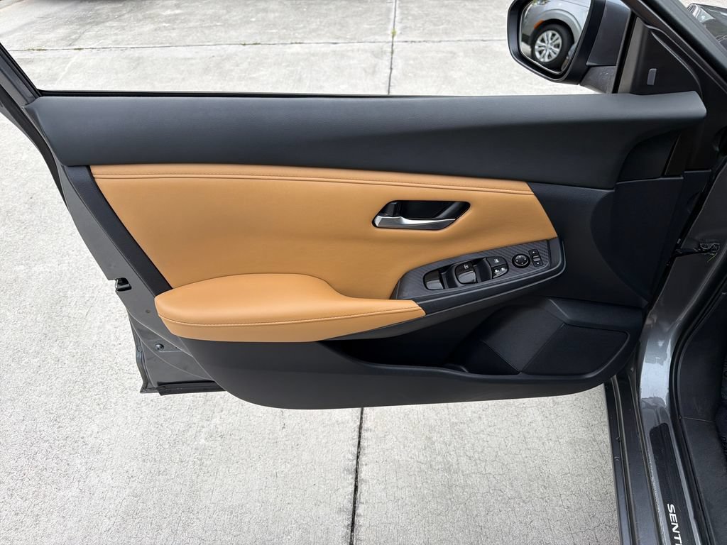 Used 2021 Nissan Sentra SV w/ SV Premium Package FWD image 18