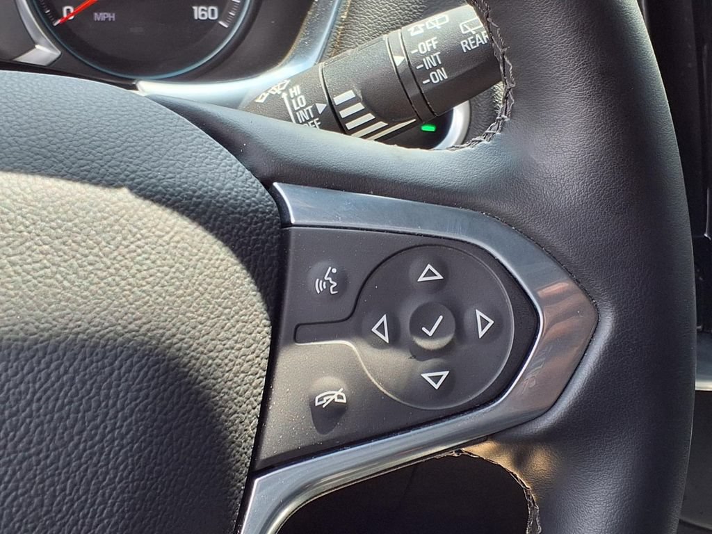 Used 2023 Chevrolet Traverse LT FWD image 15