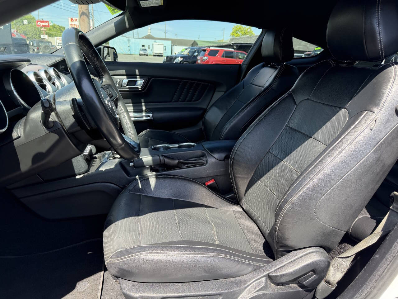 Used 2021 Ford Mustang GT Premium w/ Black Accent Package RWD image 11