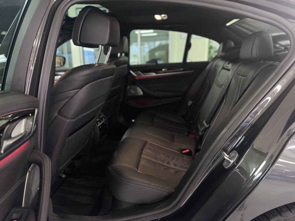 Used 2018 BMW M550i xDrive w/ Dynamic Handling Package image 8