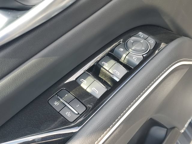 Used 2023 Cadillac Escalade Sport w/ LPO, ONYX Package AWD/4WD image 22
