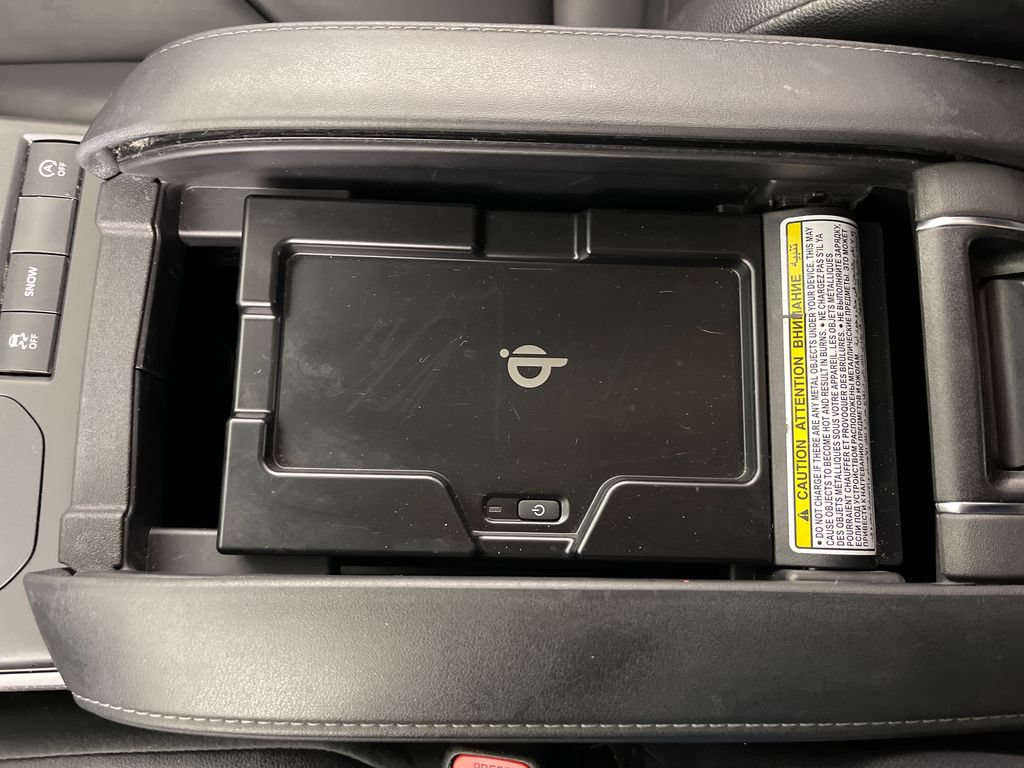 Used 2022 Toyota Highlander XLE FWD image 25