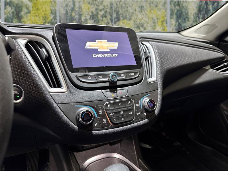 Used 2023 Chevrolet Malibu LT image 15