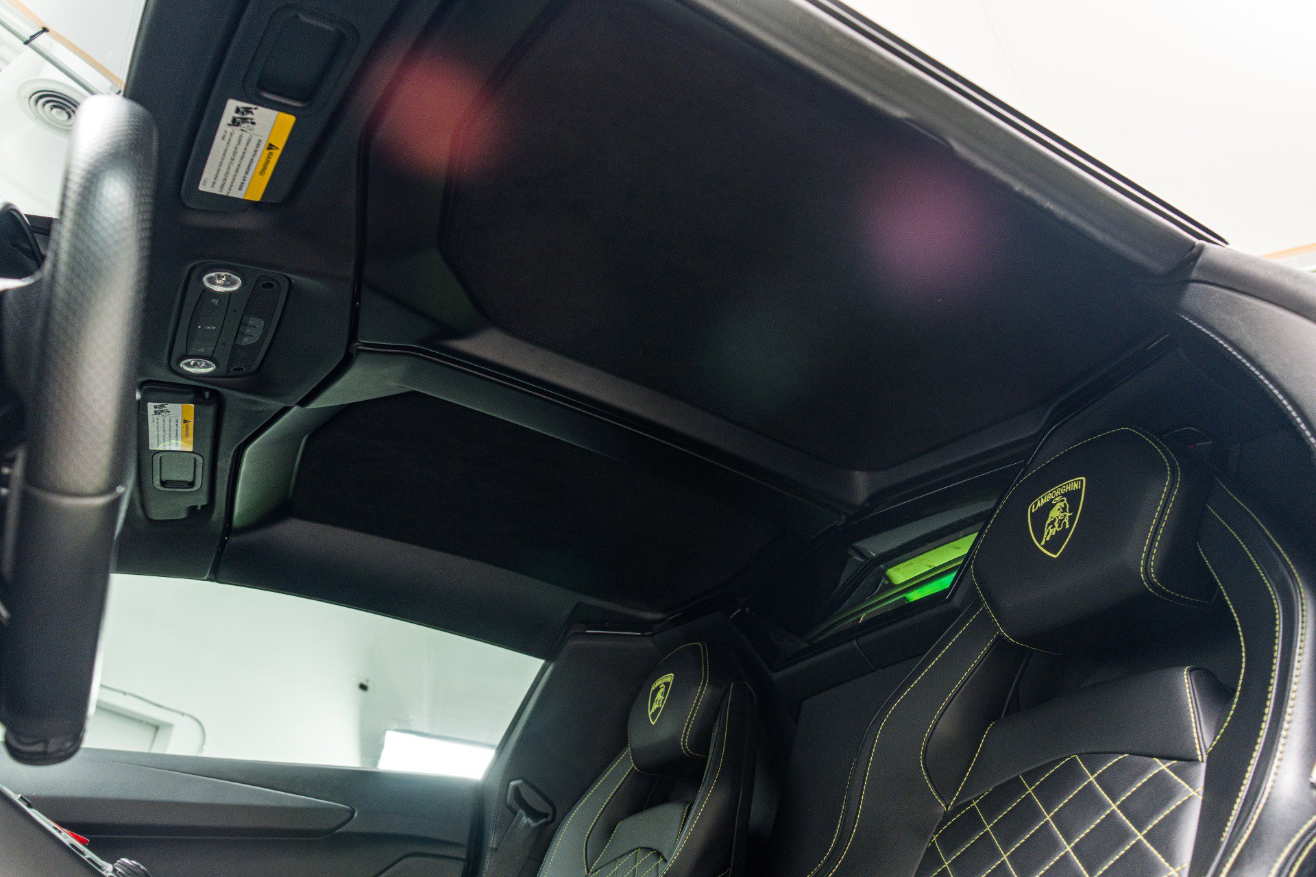 Used 2019 Lamborghini Aventador S image 37