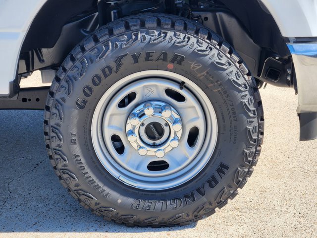 New 2026 Ford F250 XL w/ XL Off-Road Package AWD/4WD image 7