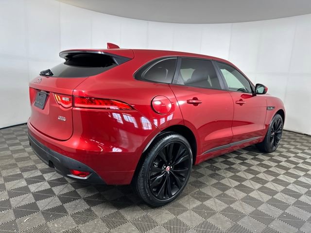Used 2019 Jaguar F-PACE R-Sport image 3