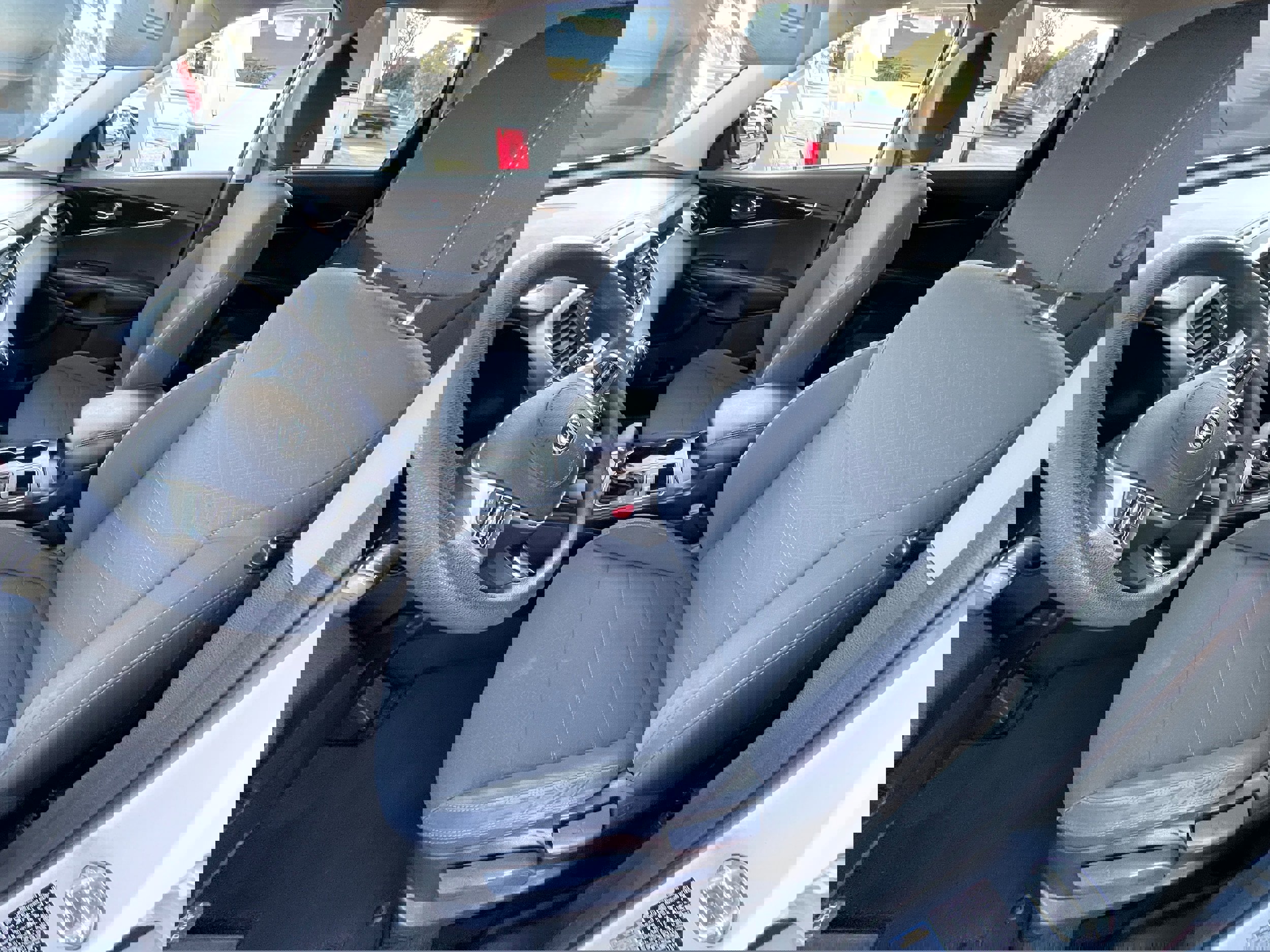 Used 2019 Kia Sorento LX image 14