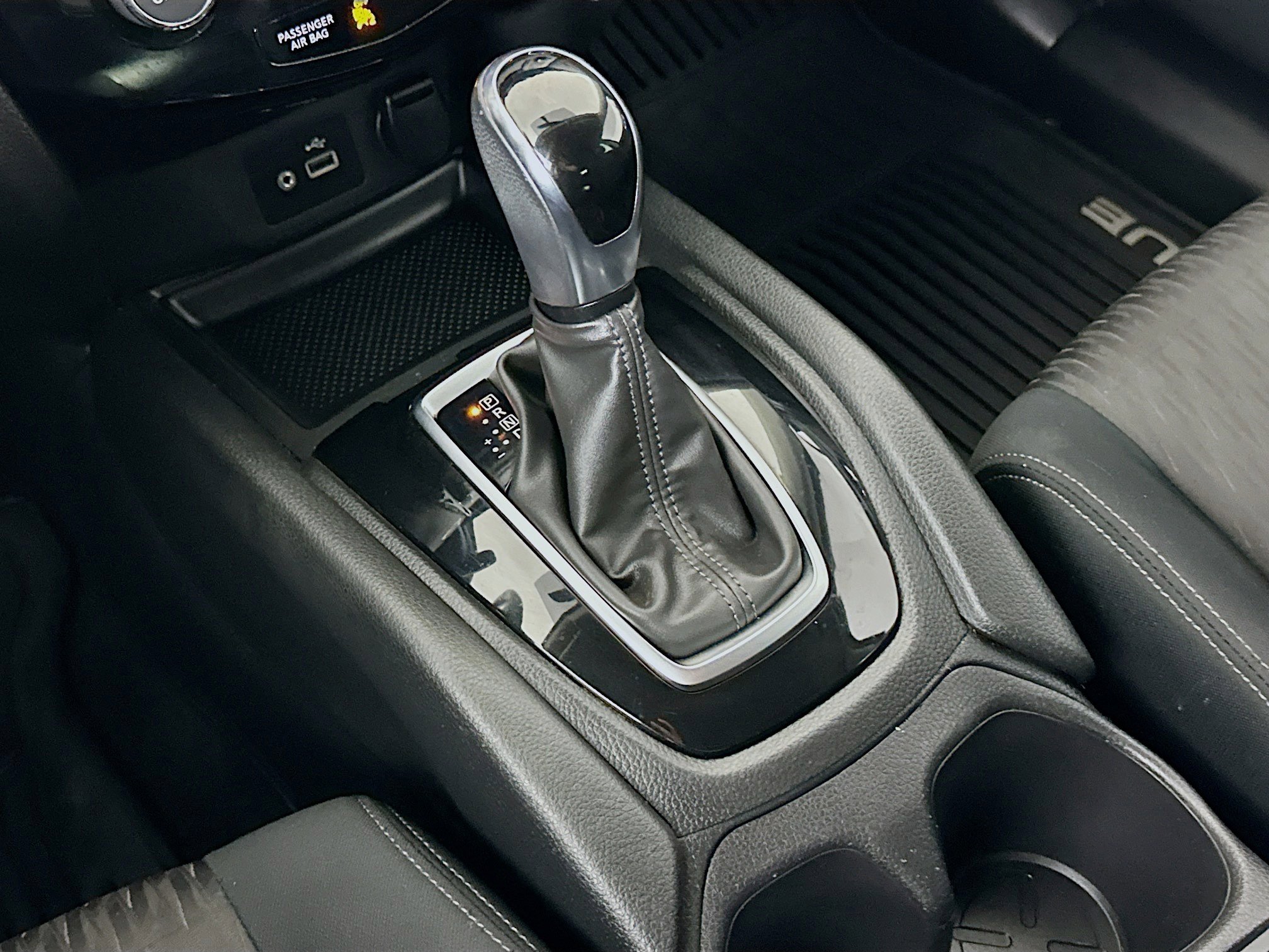 Used 2018 Nissan Rogue SV image 24