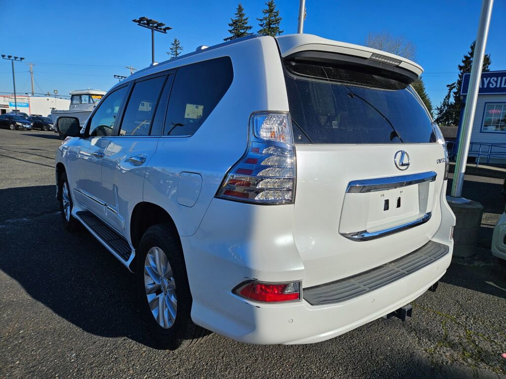 Used 2014 Lexus GX 460 w/ Premium Package image 3