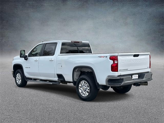 Used 2024 Chevrolet Silverado 3500 LT image 4