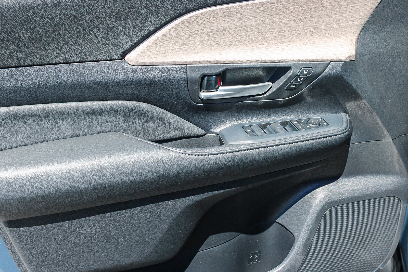 New 2026 Toyota Grand Highlander AWD Hybrid image 22