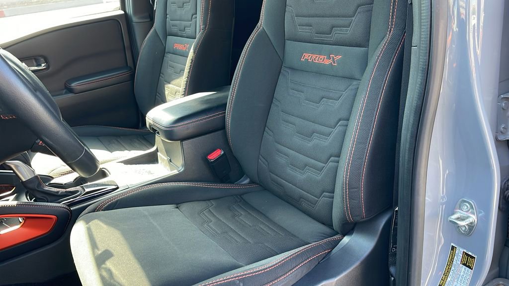 Used 2025 Nissan Frontier Pro-X w/ Pro Convenience Package image 11