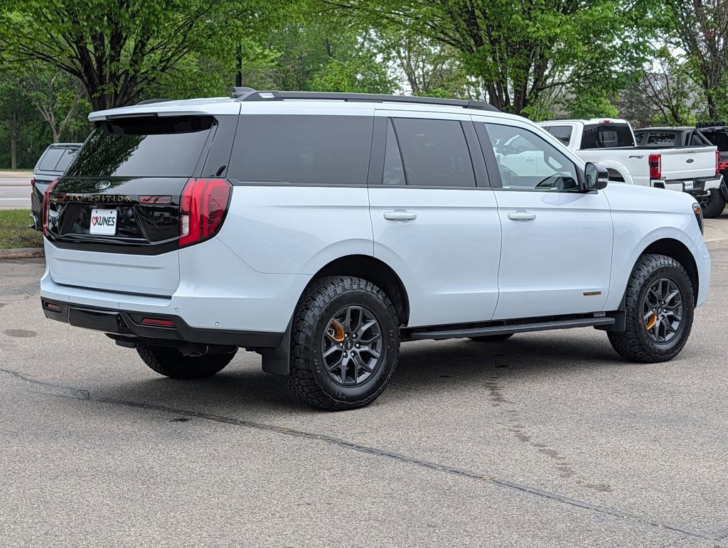 Used 2025 Ford Expedition Tremor AWD/4WD image 12