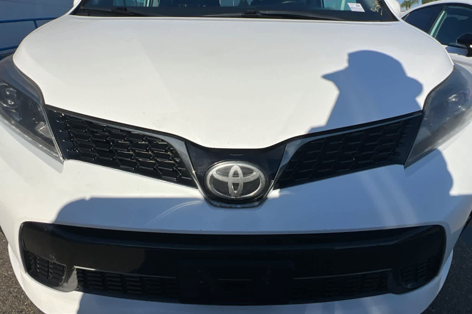 Used 2019 Toyota Sienna SE Premium AWD/4WD image 12